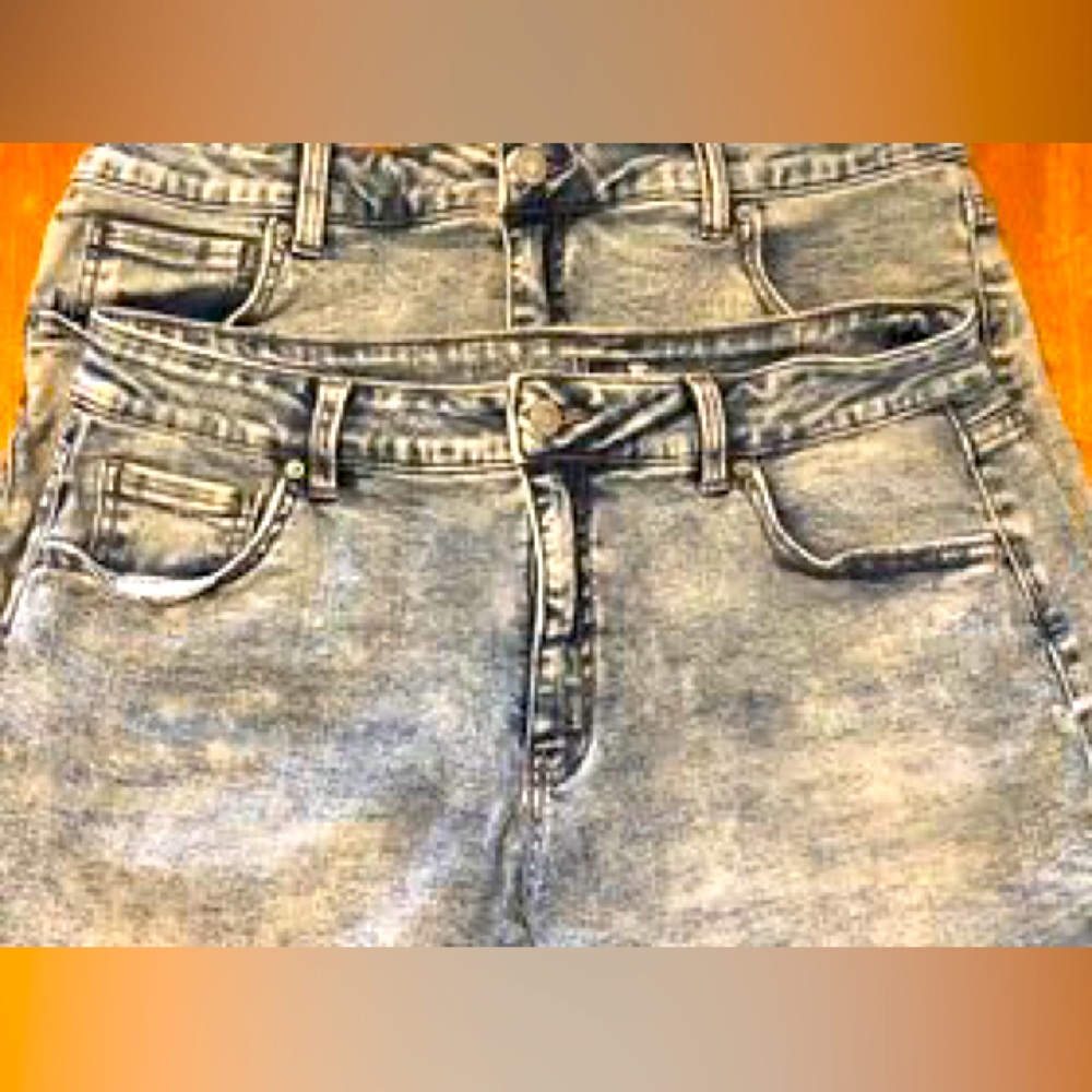 Women’s Stonewashed Cutoffs